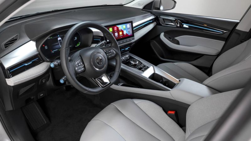 MG5-Electric-Interior-wide-shot